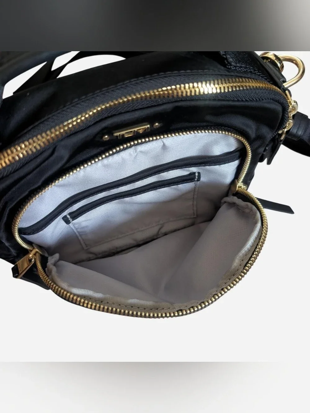 TUMI Voyageur Crossbody Bag Purse Black Nylon with leather trim